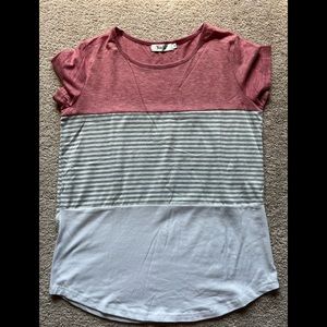 Women’s Short Sleeve top size medium